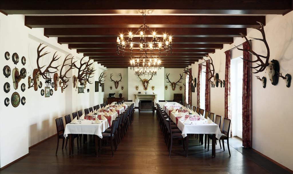 Hubertus Hof Landhotel Balatonfenyves Exteriör bild