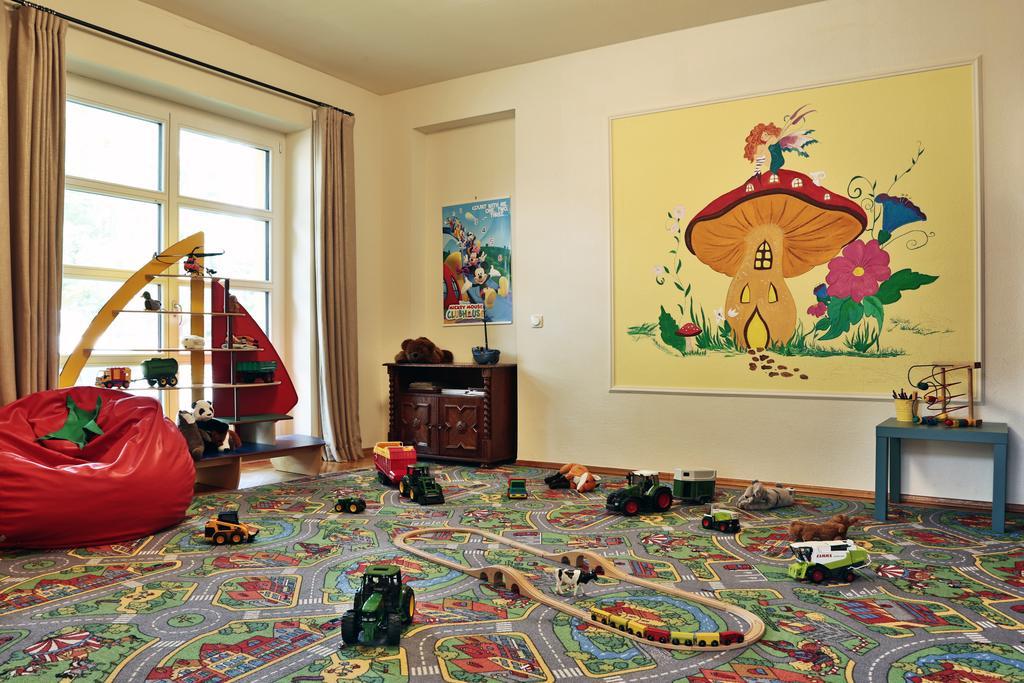 Hubertus Hof Landhotel Balatonfenyves Exteriör bild